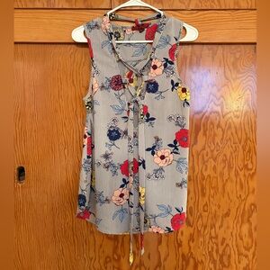 Red by BKE - Buckle Women’s Lace-Up V-Neck Striped Floral Sheer Tank Size M